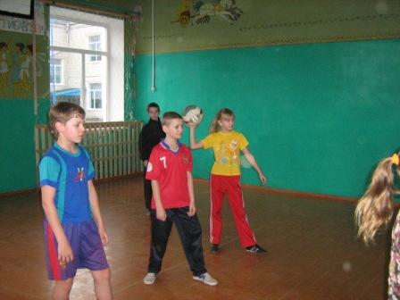 Соревнования по волейболу